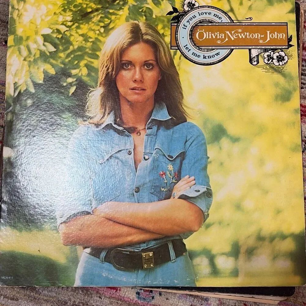 Vintage vinyl, Olivia Newton-John if you love me, let me know excellent conditio